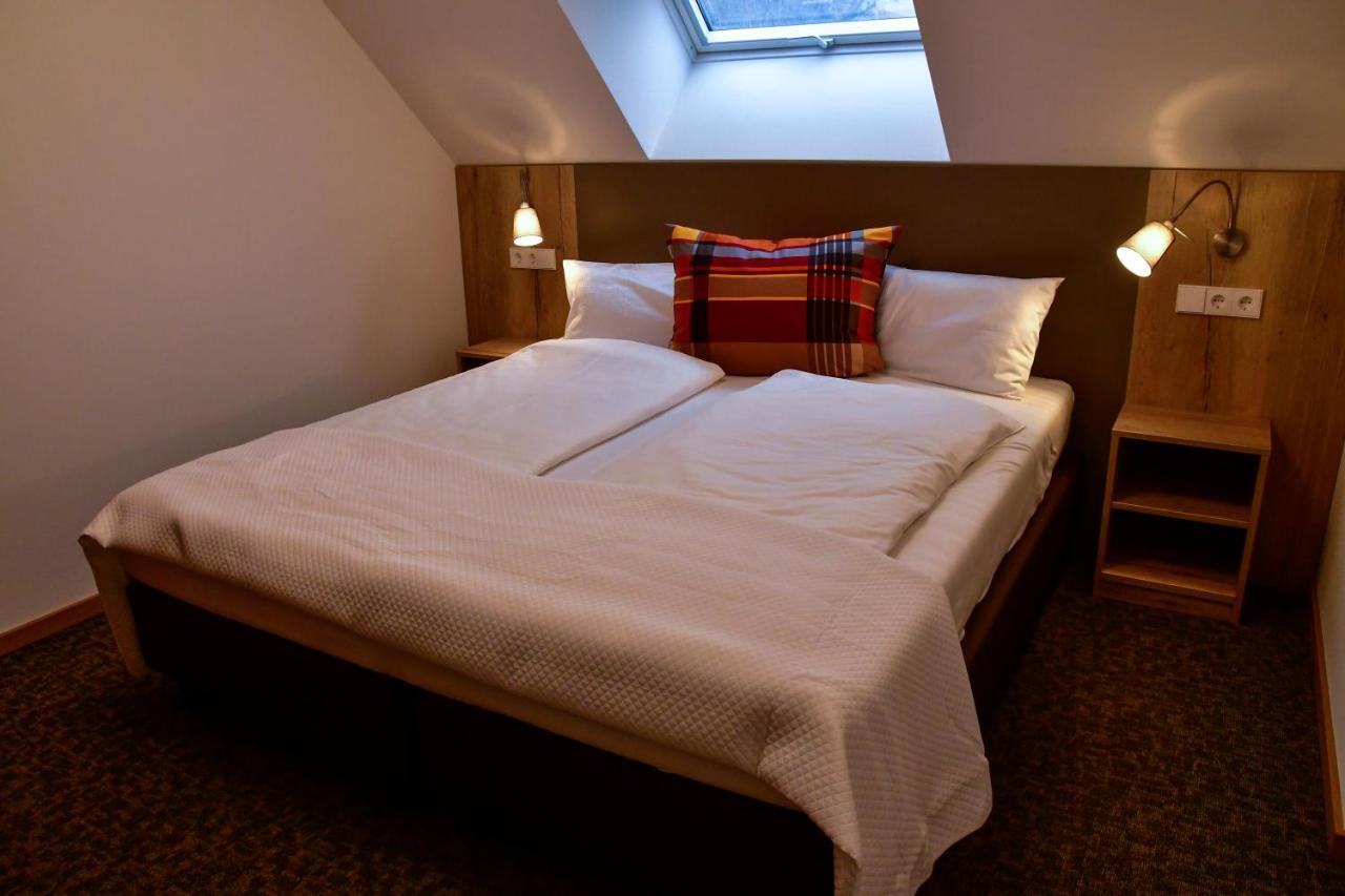 Hotel Finkls Heimat à Dinkelscherben Extérieur photo